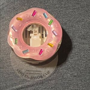 NWT Bath & Body Works Sparkle Donut Gems Car Vent or Visor Clip